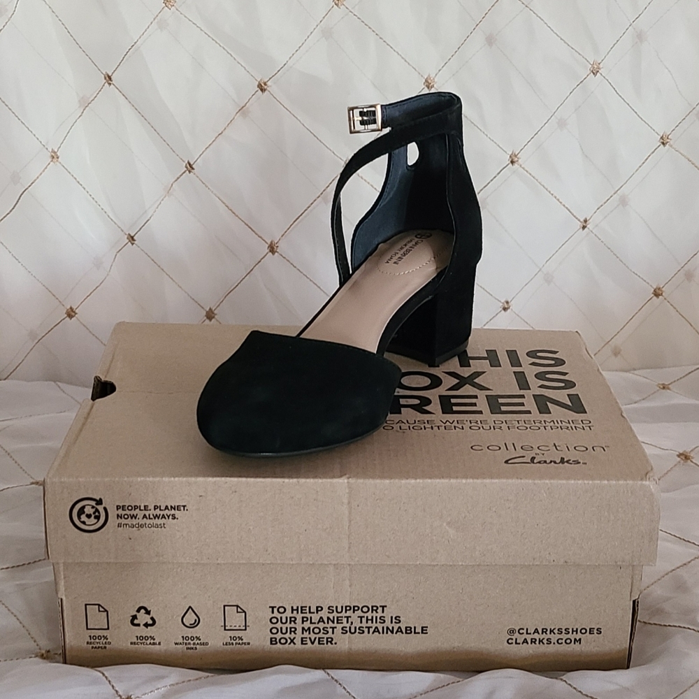Black Two Piece Pumps